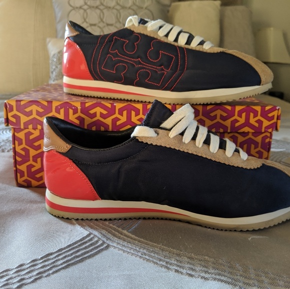 Tory Burch Shaun Sneaker - Picture 4 of 5